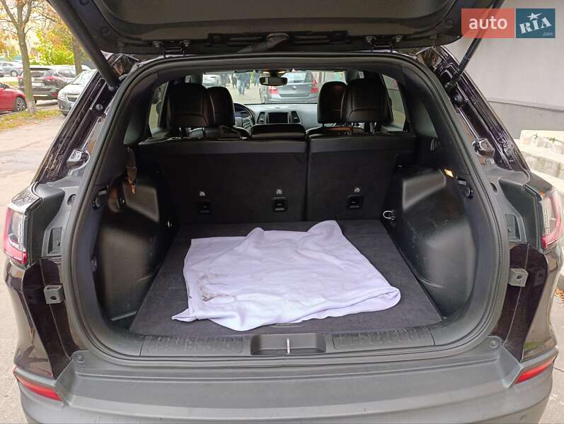 Внедорожник / Кроссовер Jeep Cherokee 2021 в Киеве