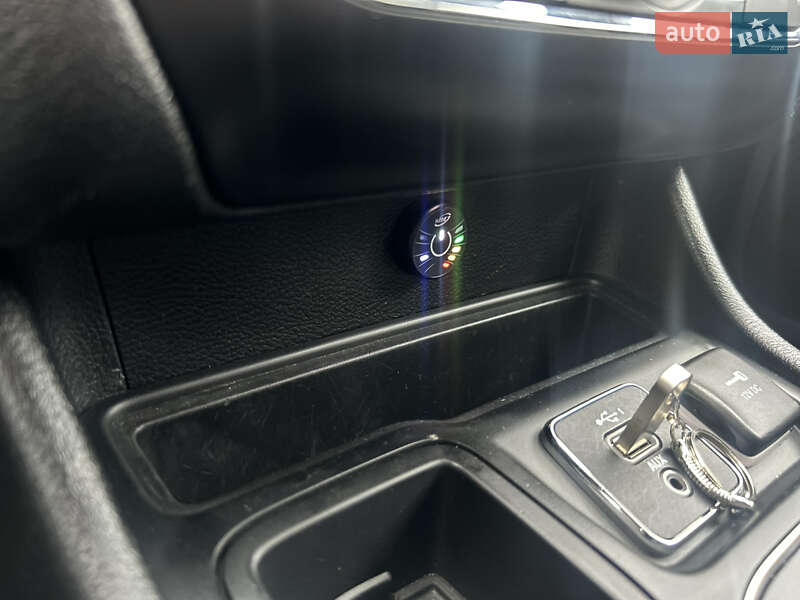 Позашляховик / Кросовер Jeep Cherokee 2020 в Переяславі