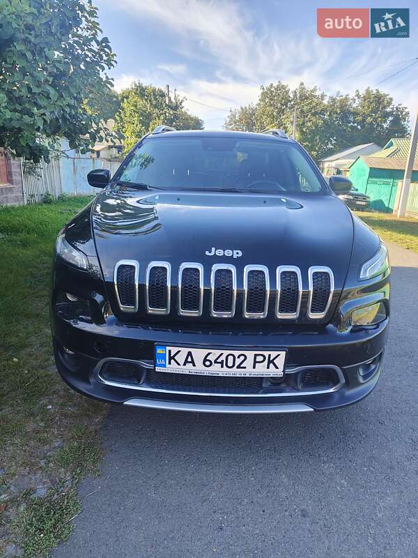 Внедорожник / Кроссовер Jeep Cherokee 2016 в Киеве