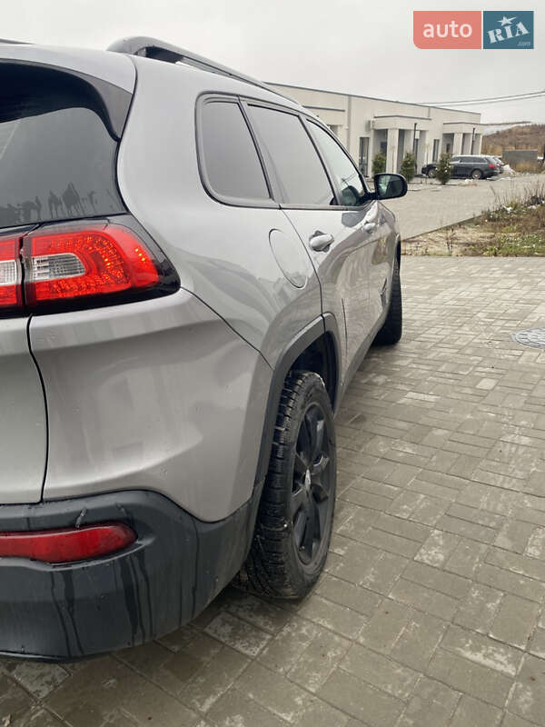 Позашляховик / Кросовер Jeep Cherokee 2014 в Рівному фото 14 Позашляховик / Кросовер Jeep Cherokee 2014 в Рівному