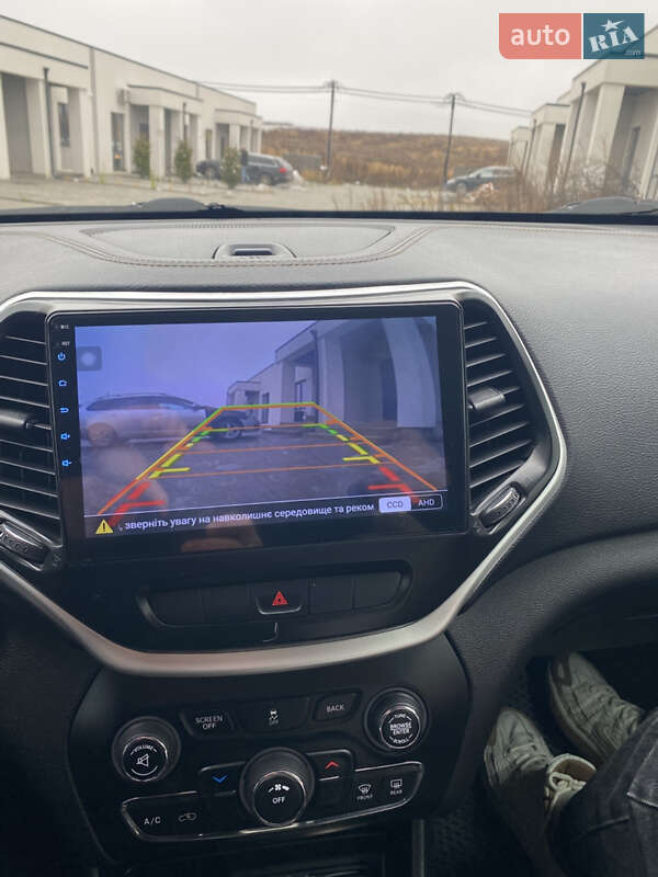 Позашляховик / Кросовер Jeep Cherokee 2014 в Рівному фото 18 Позашляховик / Кросовер Jeep Cherokee 2014 в Рівному