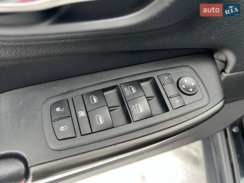 Внедорожник / Кроссовер Jeep Cherokee 2019 в Львове фото 16 Внедорожник / Кроссовер Jeep Cherokee 2019 в Львове