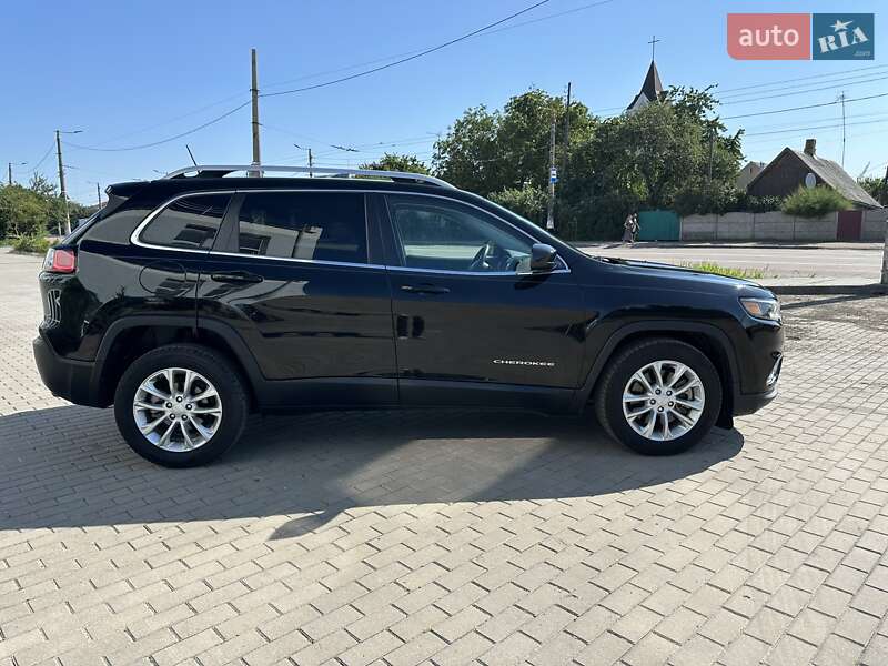 Внедорожник / Кроссовер Jeep Cherokee 2018 в Житомире