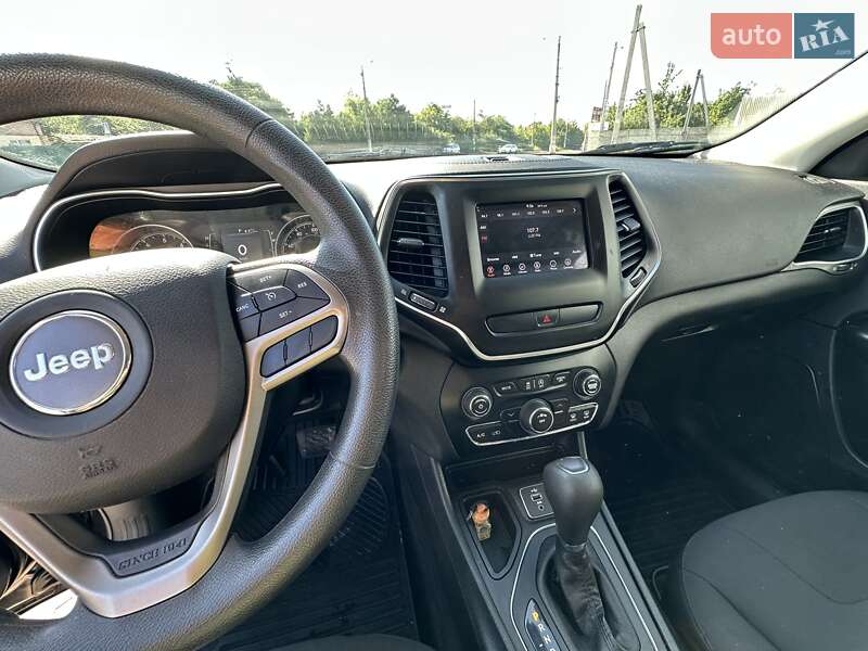 Внедорожник / Кроссовер Jeep Cherokee 2018 в Житомире