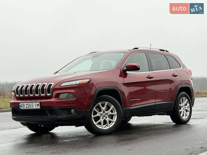 Внедорожник / Кроссовер Jeep Cherokee 2015 в Виннице