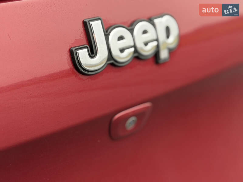 Внедорожник / Кроссовер Jeep Cherokee 2015 в Виннице