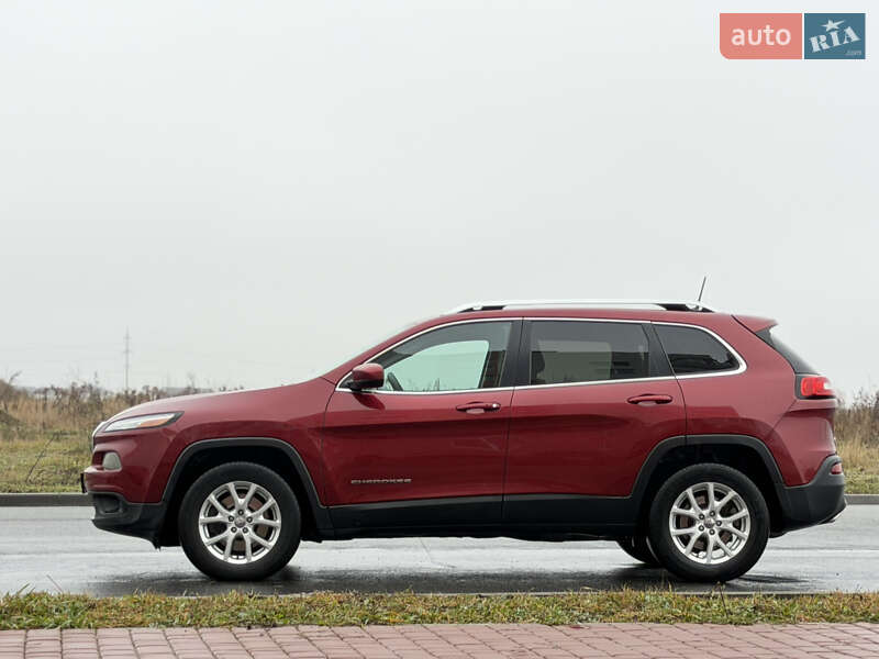 Внедорожник / Кроссовер Jeep Cherokee 2015 в Виннице