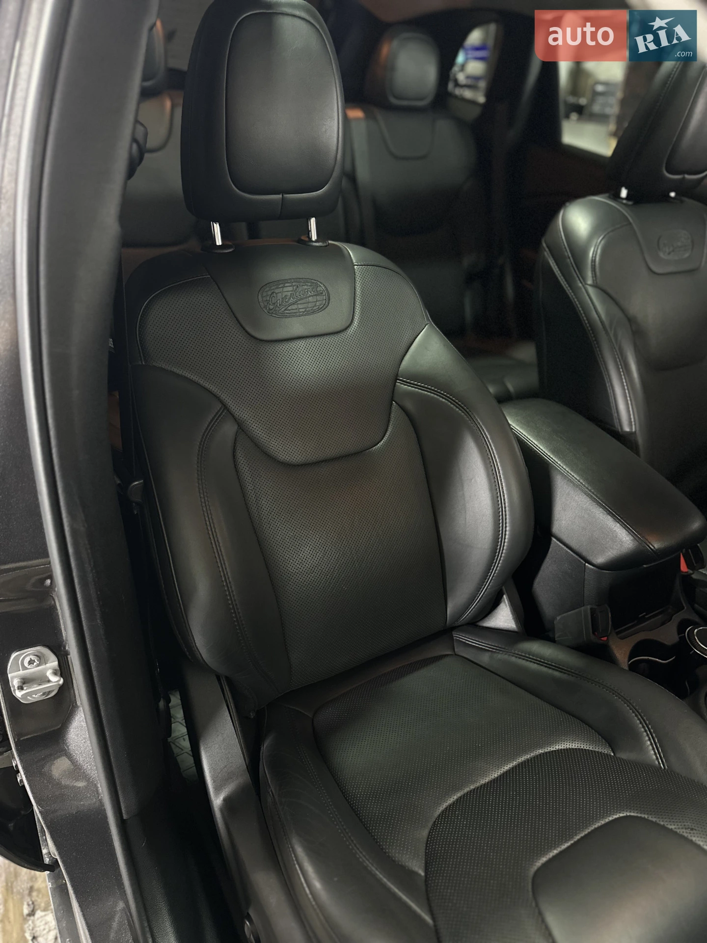 2017 Jeep Cherokee - мініатюра 76