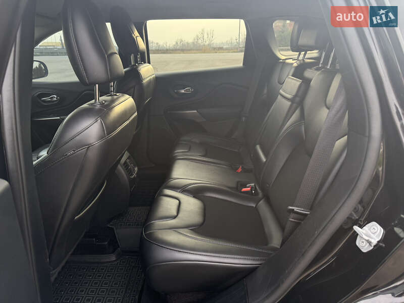 Внедорожник / Кроссовер Jeep Cherokee 2018 в Полтаве фото 36 Внедорожник / Кроссовер Jeep Cherokee 2018 в Полтаве