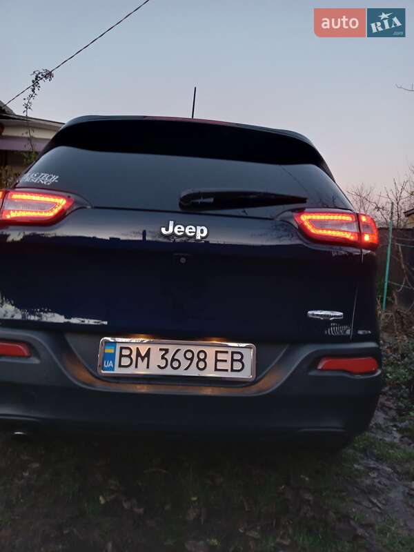 Внедорожник / Кроссовер Jeep Cherokee 2015 в Ромнах