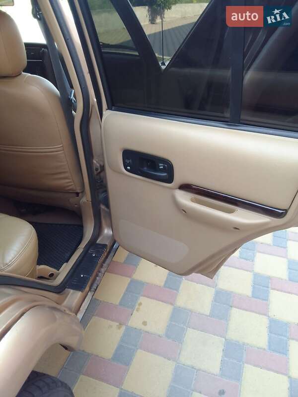 Внедорожник / Кроссовер Jeep Cherokee 1998 в Гайсине