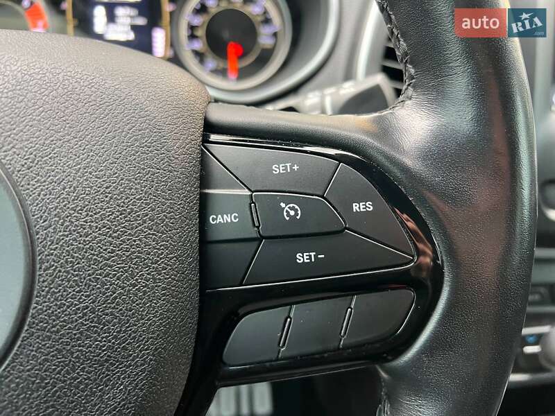 Внедорожник / Кроссовер Jeep Cherokee 2020 в Хмельницком