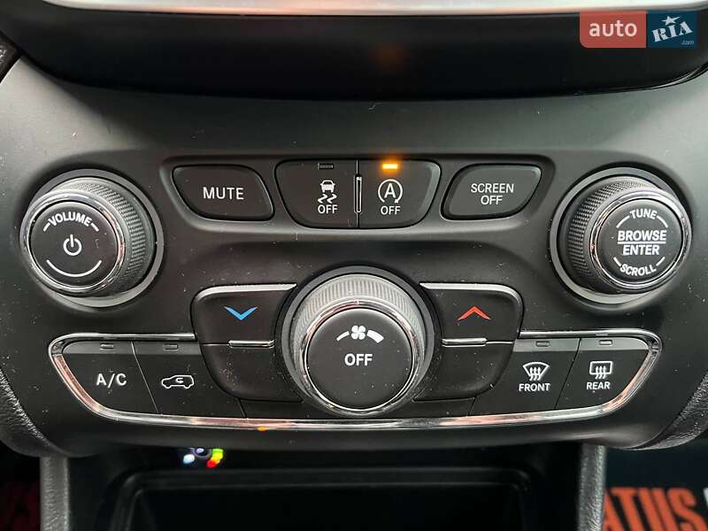 Внедорожник / Кроссовер Jeep Cherokee 2020 в Хмельницком