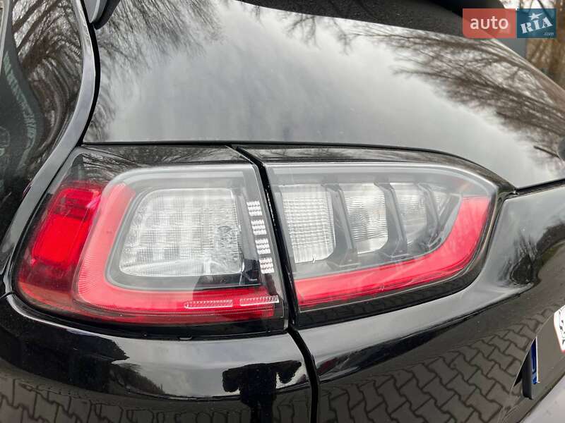 Внедорожник / Кроссовер Jeep Cherokee 2020 в Хмельницком