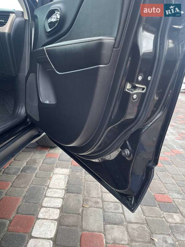 Внедорожник / Кроссовер Jeep Cherokee 2016 в Днепре