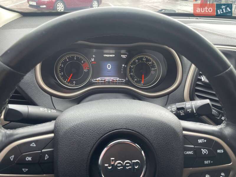 Внедорожник / Кроссовер Jeep Cherokee 2016 в Днепре