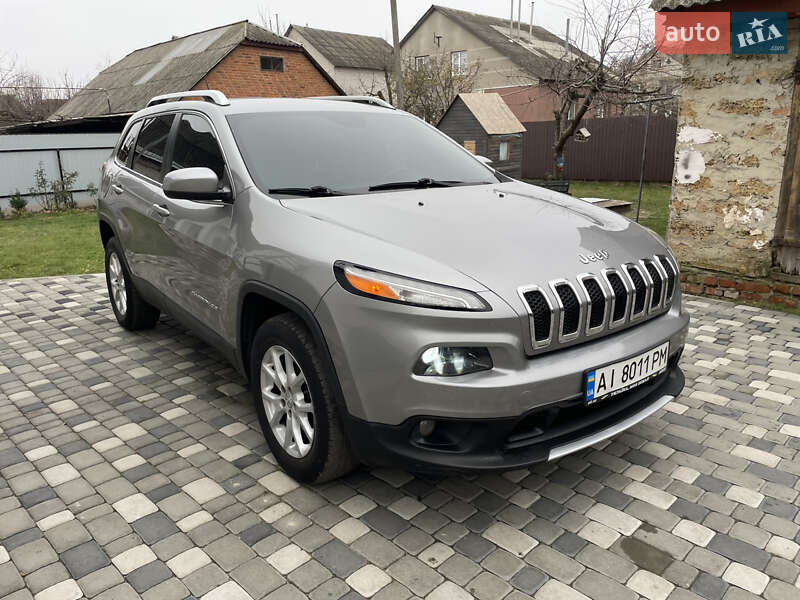 Внедорожник / Кроссовер Jeep Cherokee 2014 в Лубнах