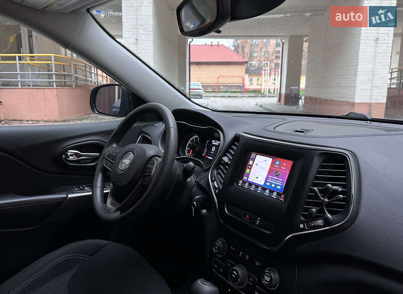 Позашляховик / Кросовер Jeep Cherokee 2021 в Ромнах