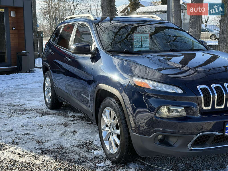 Позашляховик / Кросовер Jeep Cherokee 2015 в Стрию