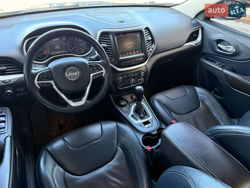 Позашляховик / Кросовер Jeep Cherokee 2015 в Стрию