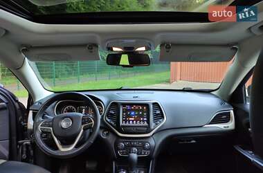 Внедорожник / Кроссовер Jeep Cherokee 2014 в Львове