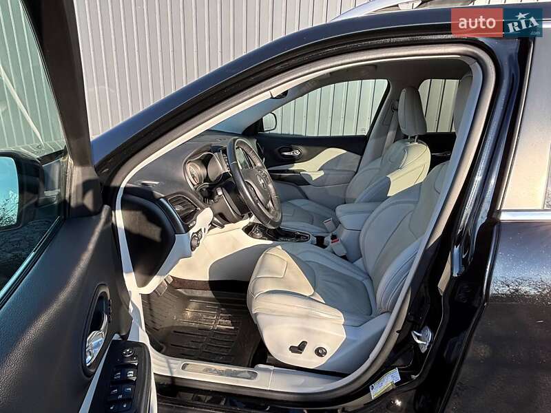 Позашляховик / Кросовер Jeep Cherokee 2018 в Хотині фото 12 Позашляховик / Кросовер Jeep Cherokee 2018 в Хотині