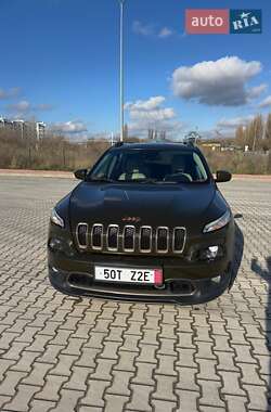 Внедорожник / Кроссовер Jeep Cherokee 2016 в Каменец-Подольском
