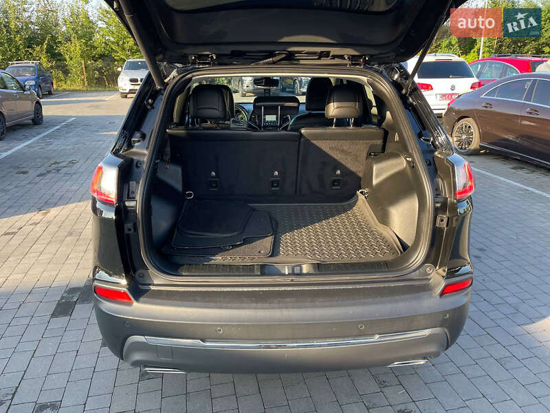 Внедорожник / Кроссовер Jeep Cherokee 2018 в Луцке