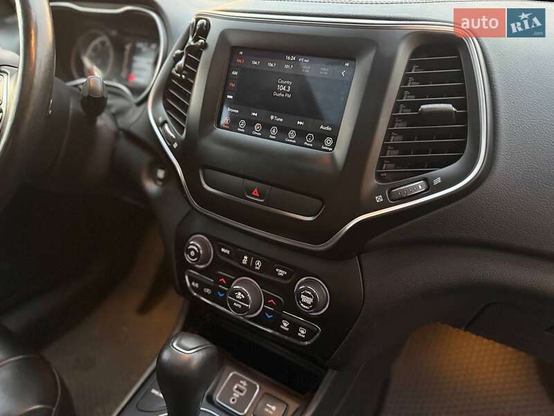 Позашляховик / Кросовер Jeep Cherokee 2018 в Львові