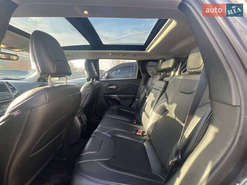 Внедорожник / Кроссовер Jeep Cherokee 2018 в Харькове фото 11 Внедорожник / Кроссовер Jeep Cherokee 2018 в Харькове