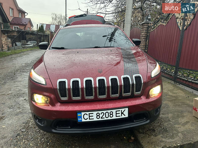 Внедорожник / Кроссовер Jeep Cherokee 2016 в Черновцах