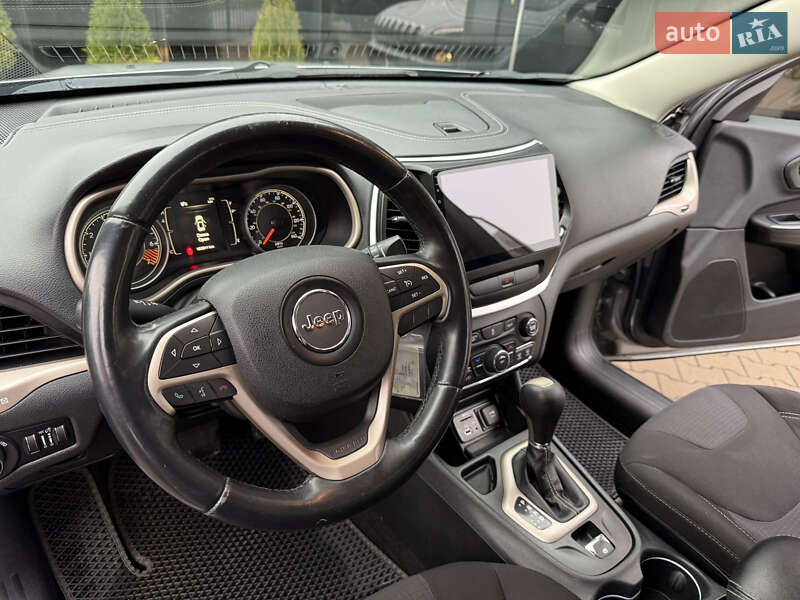 Позашляховик / Кросовер Jeep Cherokee 2015 в Києві фото 14 Позашляховик / Кросовер Jeep Cherokee 2015 в Києві