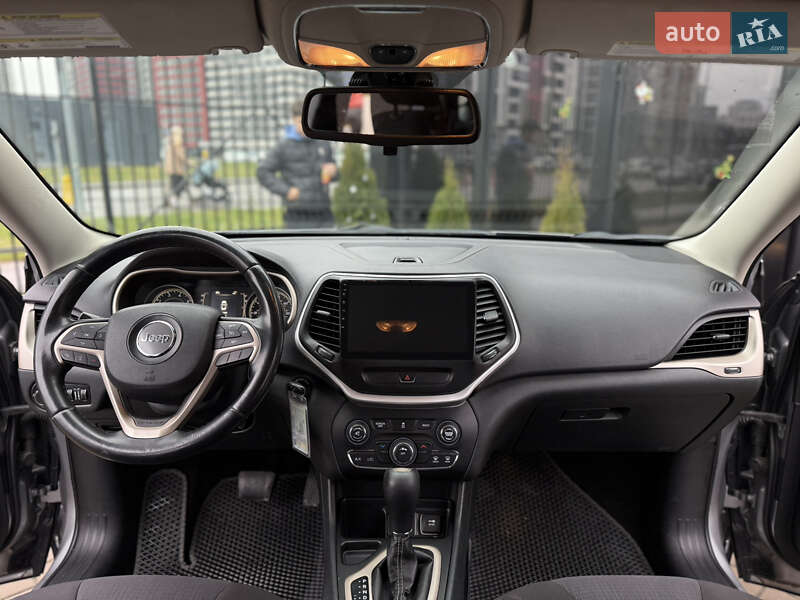 Позашляховик / Кросовер Jeep Cherokee 2015 в Києві фото 20 Позашляховик / Кросовер Jeep Cherokee 2015 в Києві