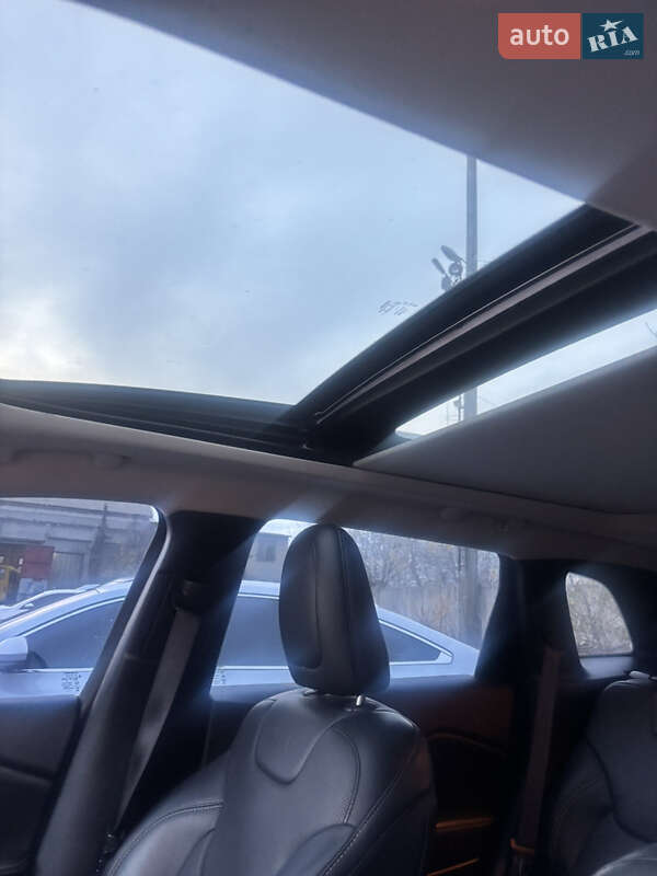 Позашляховик / Кросовер Jeep Cherokee 2015 в Білгороді-Дністровському фото 12 Позашляховик / Кросовер Jeep Cherokee 2015 в Білгороді-Дністровському