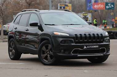 Внедорожник / Кроссовер Jeep Cherokee 2016 в Киеве