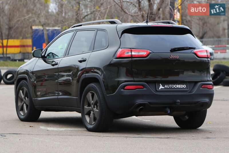 Позашляховик / Кросовер Jeep Cherokee 2016 в Києві