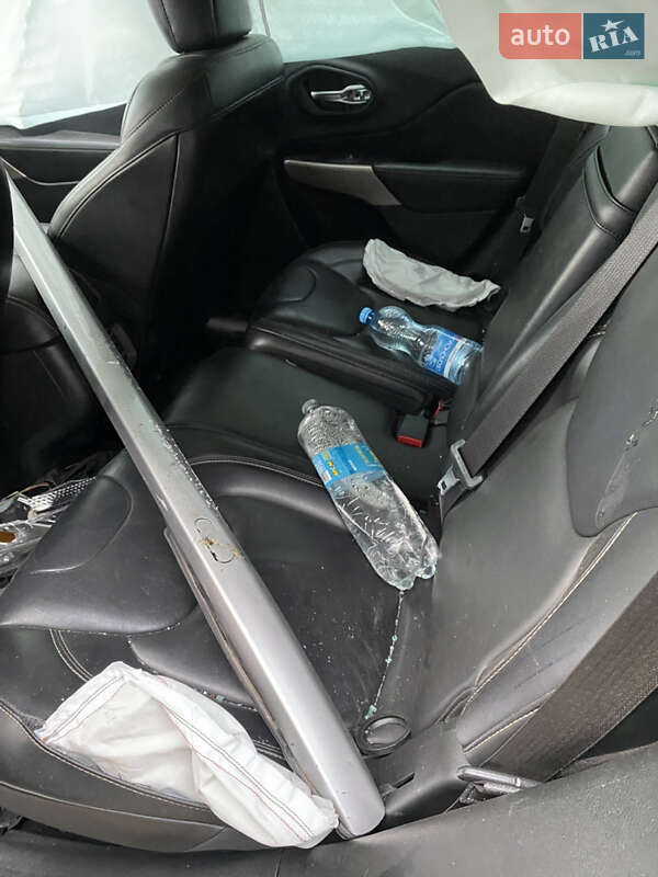 Позашляховик / Кросовер Jeep Cherokee 2017 в Черкасах