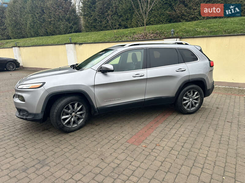 Позашляховик / Кросовер Jeep Cherokee 2015 в Острозі