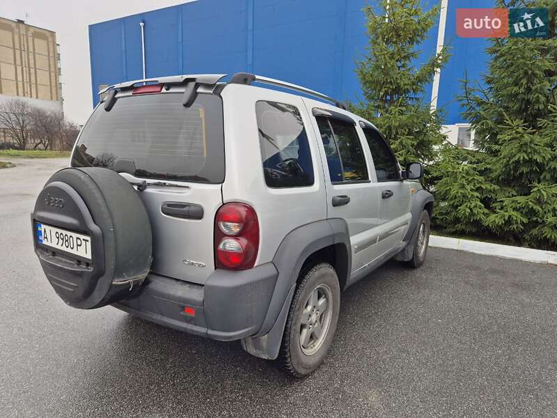 Позашляховик / Кросовер Jeep Cherokee 2006 в Богуславі фото 11 Позашляховик / Кросовер Jeep Cherokee 2006 в Богуславі