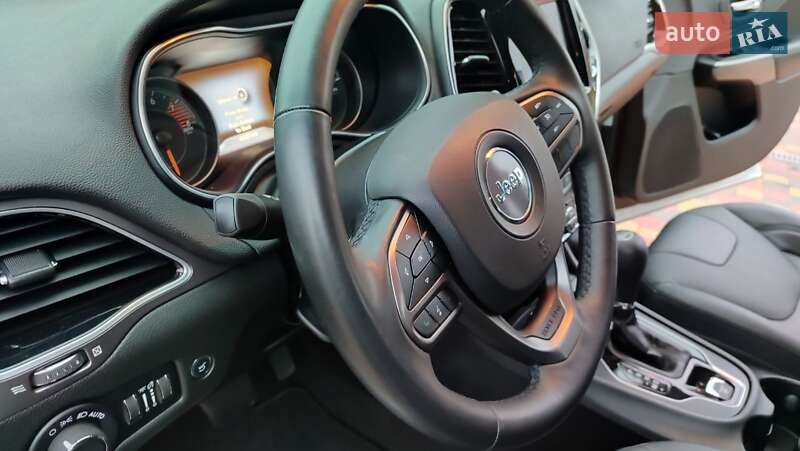 Позашляховик / Кросовер Jeep Cherokee 2019 в Полтаві