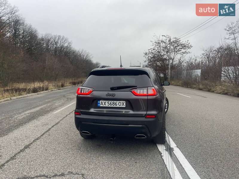 Внедорожник / Кроссовер Jeep Cherokee 2020 в Харькове