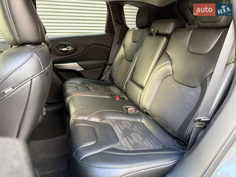Внедорожник / Кроссовер Jeep Cherokee 2022 в Киеве фото 12 Внедорожник / Кроссовер Jeep Cherokee 2022 в Киеве