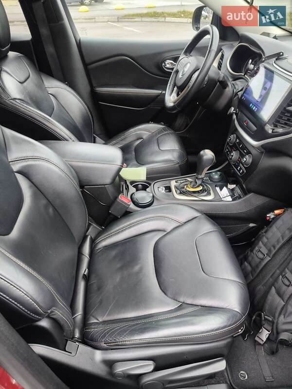 Внедорожник / Кроссовер Jeep Cherokee 2016 в Ирпене