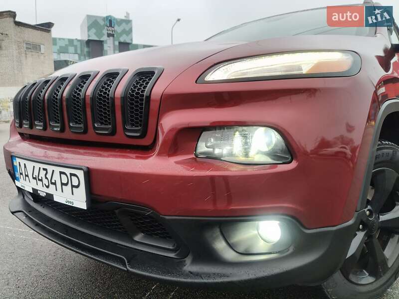Внедорожник / Кроссовер Jeep Cherokee 2016 в Ирпене