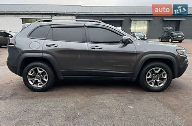Внедорожник / Кроссовер Jeep Cherokee 2018 в Чернигове