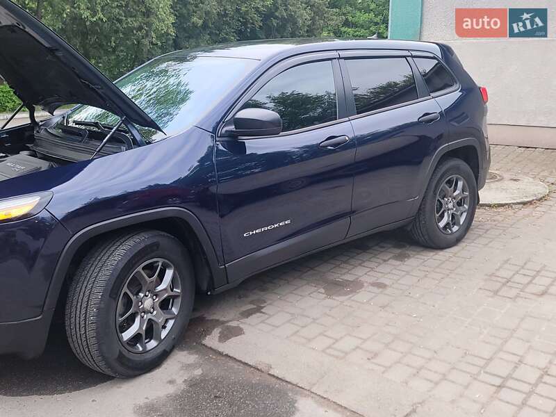 Позашляховик / Кросовер Jeep Cherokee 2016 в Івано-Франківську