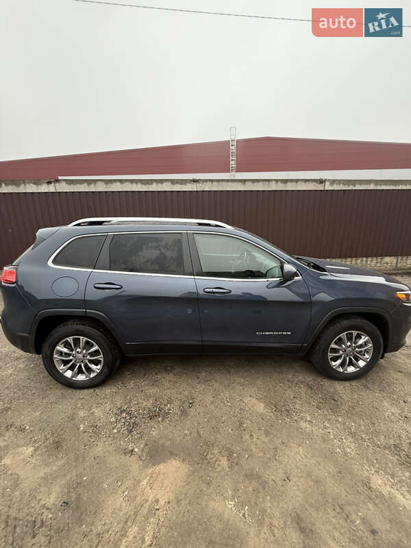 Внедорожник / Кроссовер Jeep Cherokee 2020 в Киеве