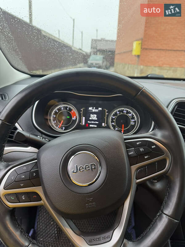 Внедорожник / Кроссовер Jeep Cherokee 2020 в Киеве