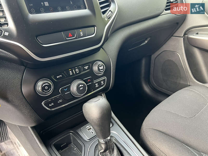 Позашляховик / Кросовер Jeep Cherokee 2019 в Чернігові фото 19 Позашляховик / Кросовер Jeep Cherokee 2019 в Чернігові