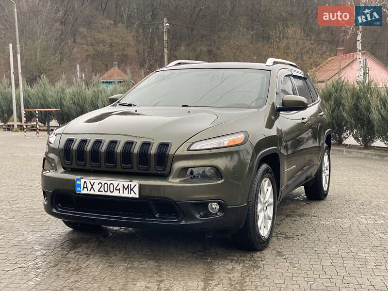 Позашляховик / Кросовер Jeep Cherokee 2015 в Полтаві фото 3 Позашляховик / Кросовер Jeep Cherokee 2015 в Полтаві